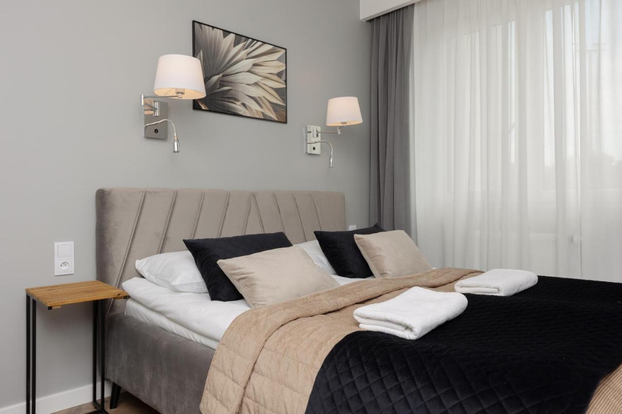 Stunning Family Apartment Ursynow With Parking & Balcony By Noclegi Renters Varsóvia Exterior foto