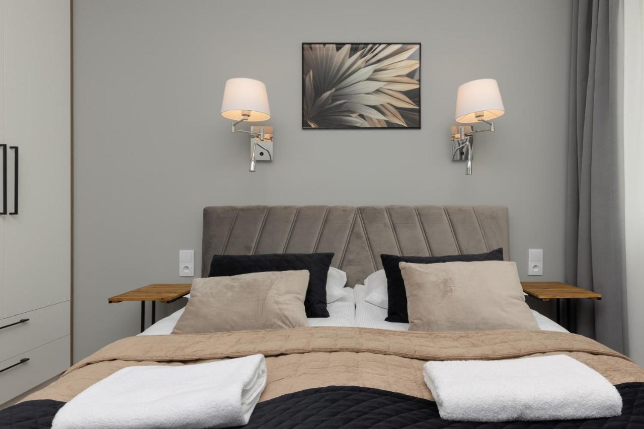 Stunning Family Apartment Ursynow With Parking & Balcony By Noclegi Renters Varsóvia Exterior foto